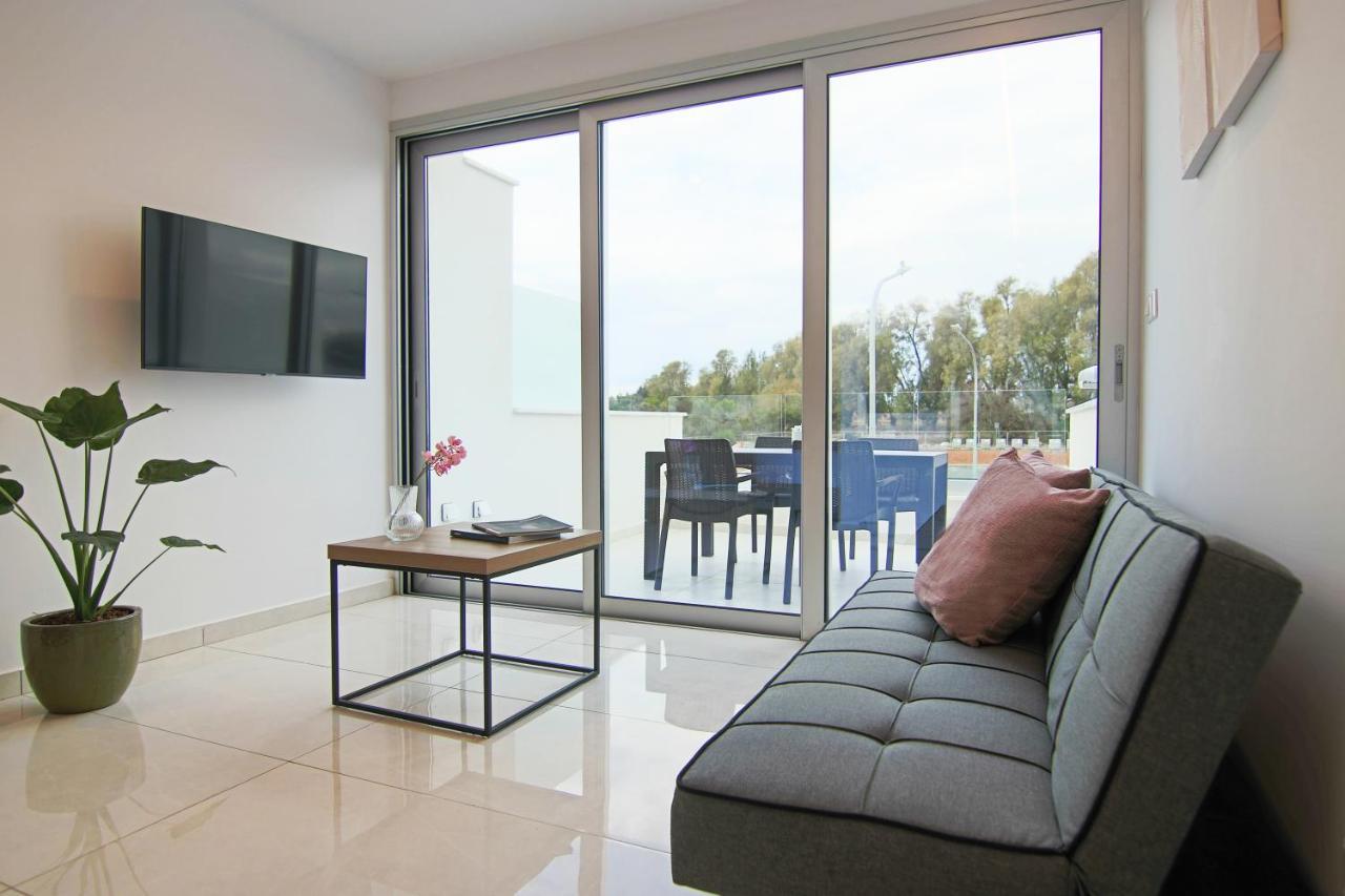 Ferienwohnung Phaedrus Living - Seaside Luxury Flat Harbour 110 Paphos Exterior foto