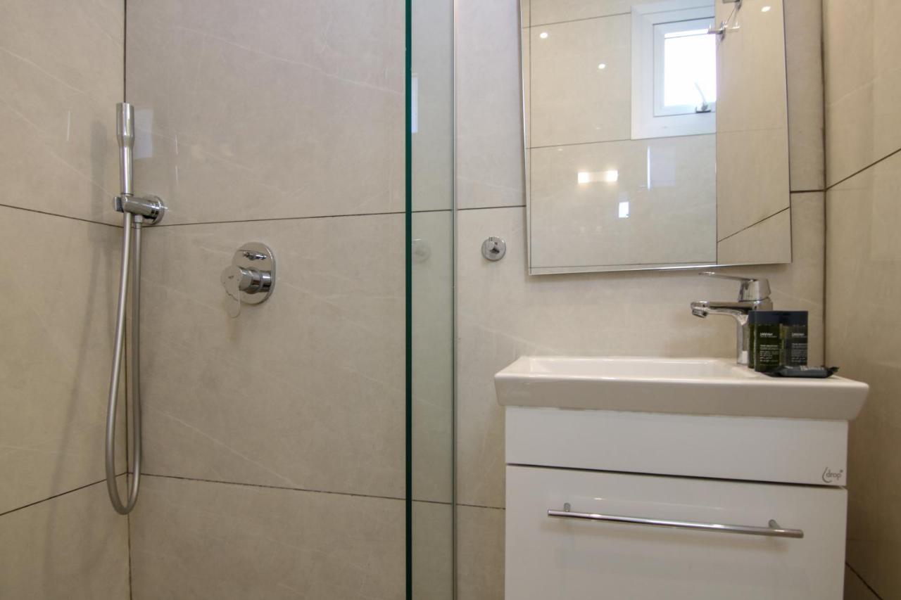 Ferienwohnung Phaedrus Living - Seaside Luxury Flat Harbour 110 Paphos Exterior foto